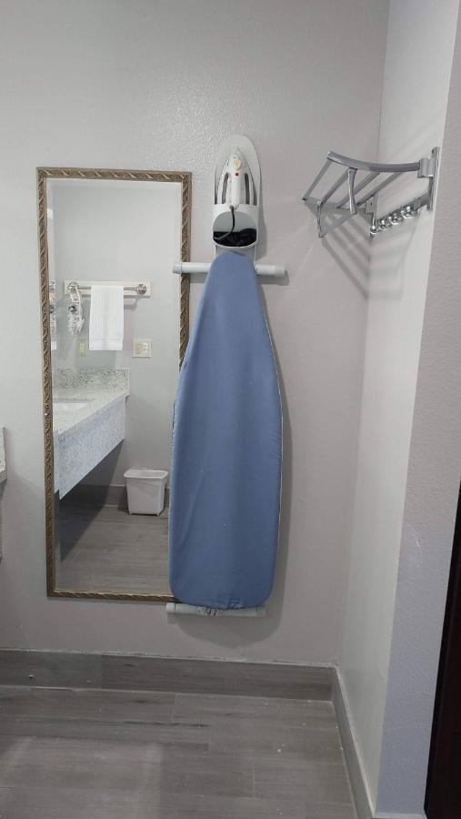 Regency Inn Norco Zewnętrze zdjęcie