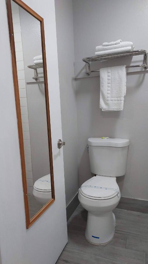 Regency Inn Norco Zewnętrze zdjęcie